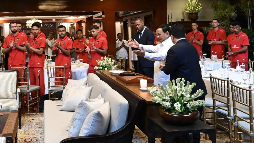 Kado Mewah Timnas Usai Jumpa Prabowo: Harga Bikin Melongo!