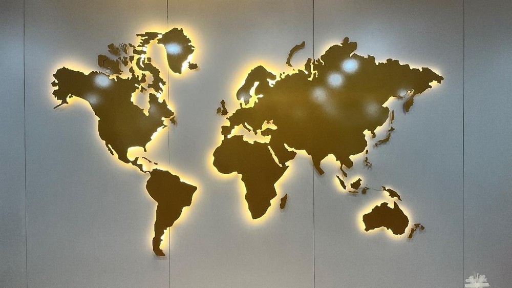 Diplomasi Ekonomi Indonesia:  Kemenangan Diam-Diam Lewat Indonesian AID!