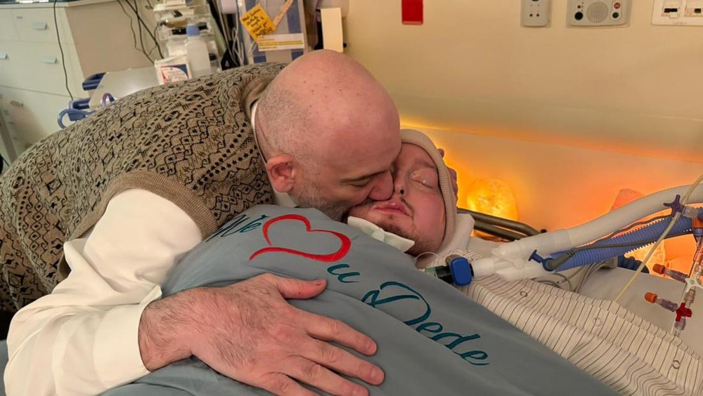 Rahasia di Balik Wafatnya 'Sleeping Prince': Kisah Pilu Sang Ayah Miliarder!