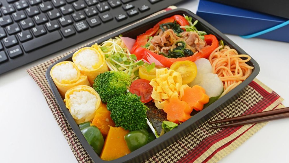 Bekal Jadi Tren, Tabungan Kelas Menengah Menipis? Ini Buktinya!