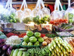 Aksi Massa: Pasar Sepi, Dompet Pedagang Menangis!