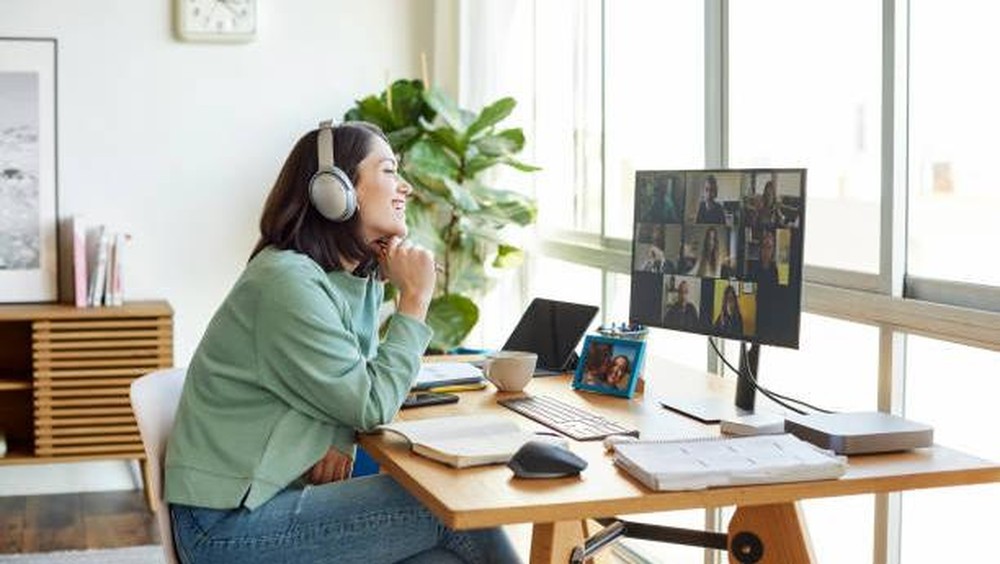 Gelombang Demo Nasional: BUMN Terapkan WFH, Layanan Tetap Prima!