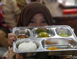 Tetap Rp 10 Ribu? Anggaran MBG Melonjak, Tapi Harga Porsi Tetap Sama?