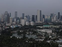 8 Tuntutan Mengejutkan: Sri Mulyani Dicopot?