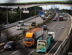 Judul Clickbait: Sopir Truk Wajib Kerja 8 Jam? Ada Apa dengan Logistik RI?