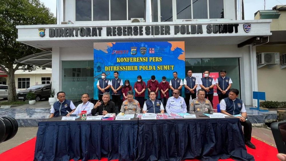 Awas! Telepon Ngaku Saudara, Wanita Ini Kehilangan Ratusan Juta!