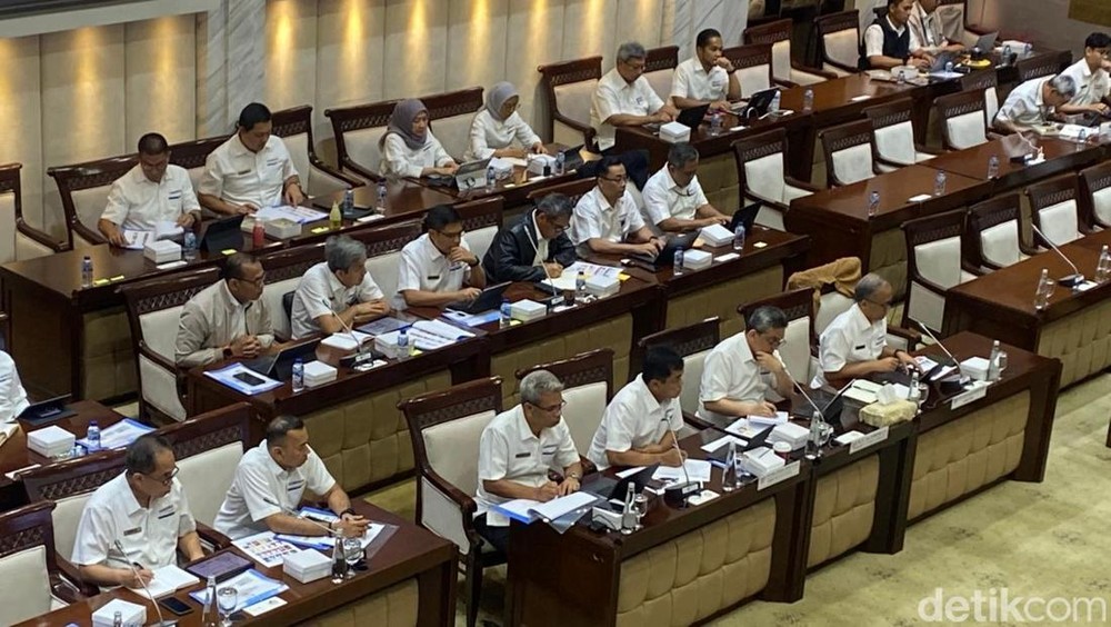 Rokok Jadi Air Mineral? Bea Cukai Bongkar Trik Ekspor Abal-Abal!