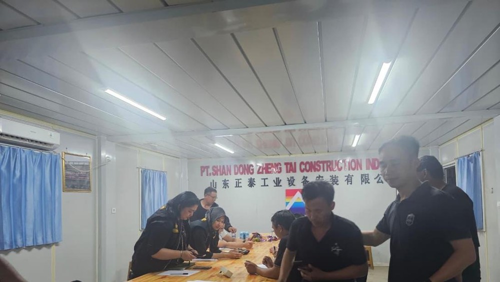 Ratusan Pekerja Asing Ilegal Terjaring Razia, Kalbar Gempar!