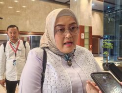 fixmakassar.com –  Jakarta – Batas waktu penetapan Upah Minimum Provinsi (UMP) 2026 telah berlalu pada Kamis, 24 Desember 2025, namun dua provinsi di Indonesia masih menyimpan rapat angka UMP mereka. Kementerian Ketenagakerjaan (Kemenaker) akhirnya angkat bicara, menjelaskan mengapa Provinsi Aceh dan Papua Pegunungan seolah "terjebak" dalam ketidakpastian, bahkan berpotensi mengulang angka tahun sebelumnya.