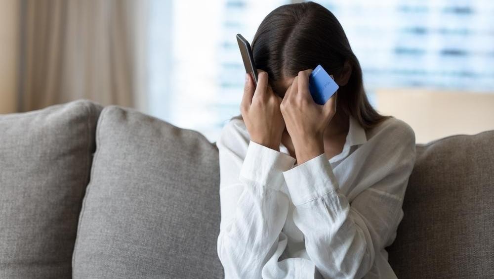 Awas! Rayuan Maut Online Bikin Dompet Jebol? Ini Dalangnya!