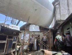 TERUNGKAP! Sayap Pesawat ‘Terbang’ Hantam Rumah Warga Bogor