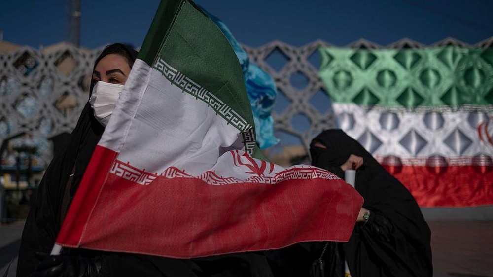 Api Amarah Rakyat Iran Membara: Ekonomi Terpuruk, AS Mengintai!