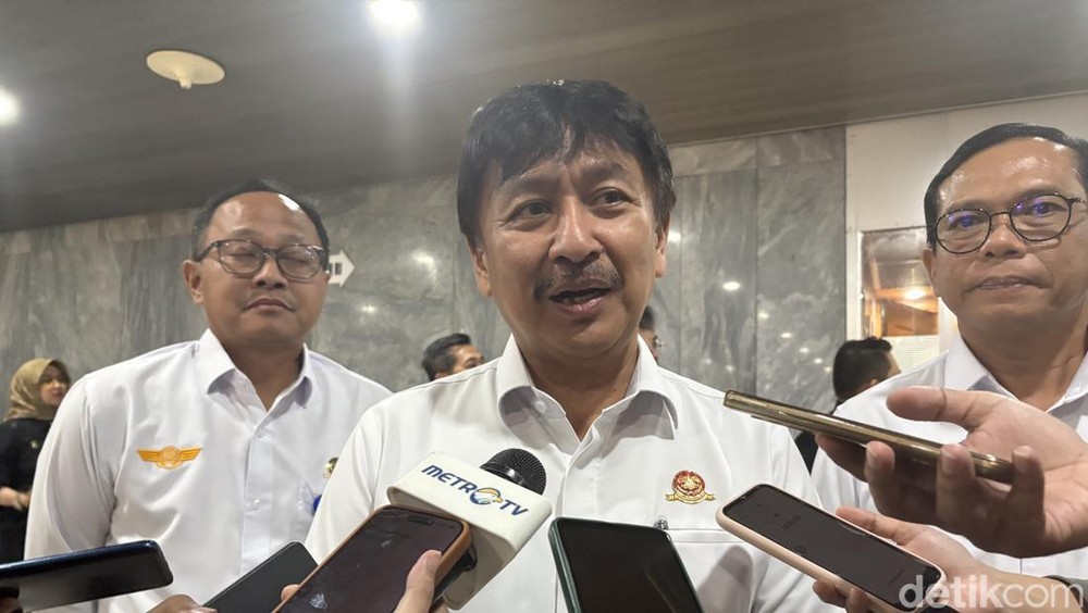 JANGAN PANIK! Kemenhub Pastikan Penerbangan Internasional Tetap Mengudara!