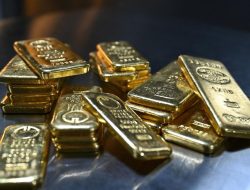 Harga Emas Terjun Bebas! Ada Apa di Balik Kejatuhan Logam Mulia?