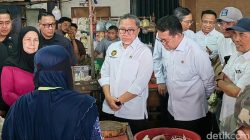 Pedagang Menjerit! ‘Monster’ Harga Plastik Hantui Pasar Minggu