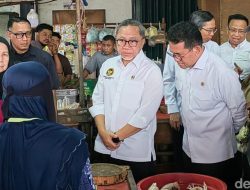 Pedagang Menjerit! ‘Monster’ Harga Plastik Hantui Pasar Minggu