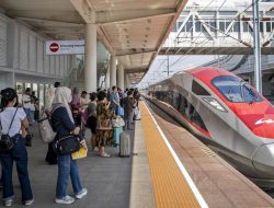 Whoosh Siap Pecahkan Rekor! 301 Ribu Penumpang Lebaran 2026?