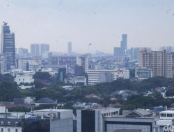 Ekonomi RI Q1 2026: Optimisme Pemerintah Dihadang Alarm Ekonom!